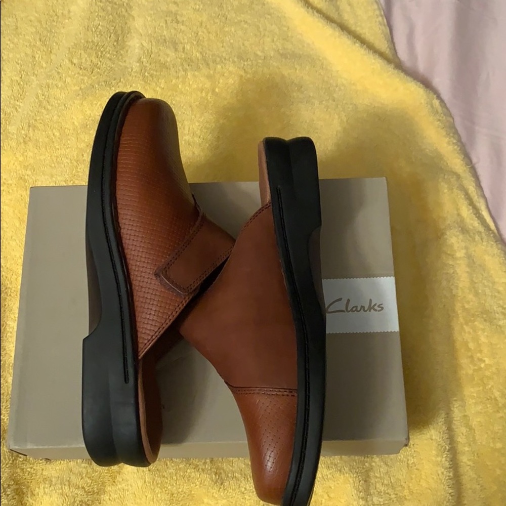 Women’s Clark’s sandals NEW!!!!